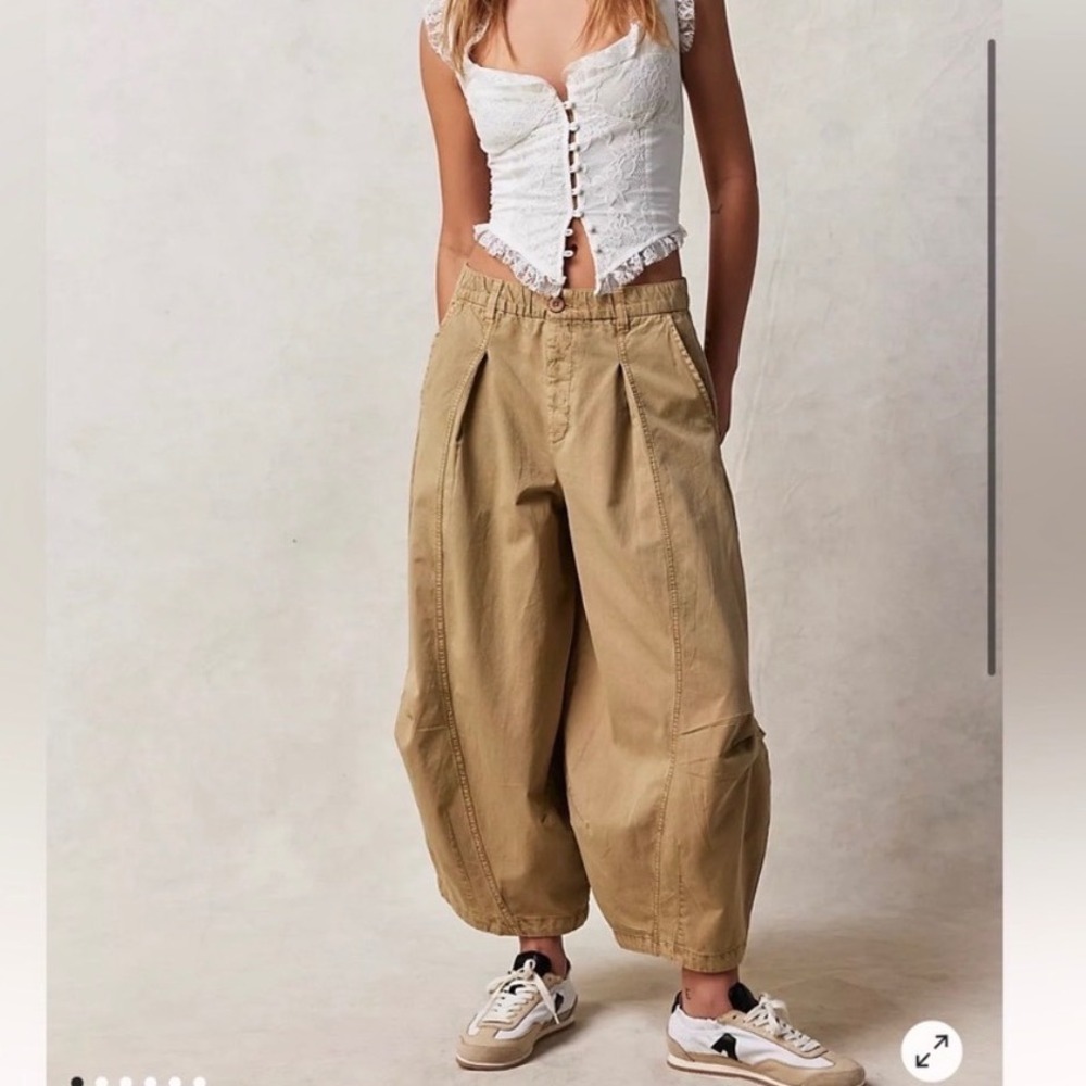 Free People Sophie Chino Barrel Pants Tan Pleated Balloon Leg Utility - Small
